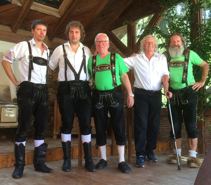 Gehrenbergspatzen in der Reutem&uuml;hle in &Uuml;berlingen-Bambergen